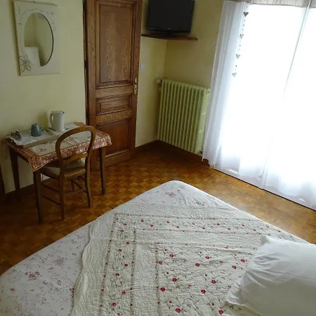 Aqui Sian Ben Πανσιόν 3*