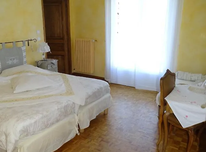 Guest house Aqui Sian Ben 3*